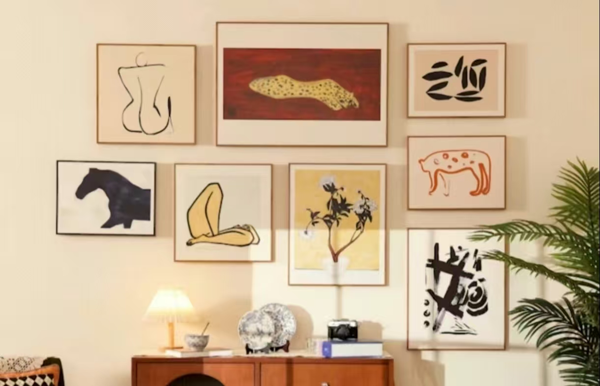 The Art of Hanging Wall Art: Turning The Wall Into A Flowing Line of Artistic Poetry